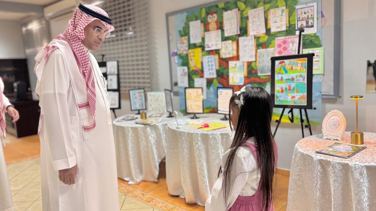 مدير عام تعليم الطائف يزور ابتدائية الشرفية