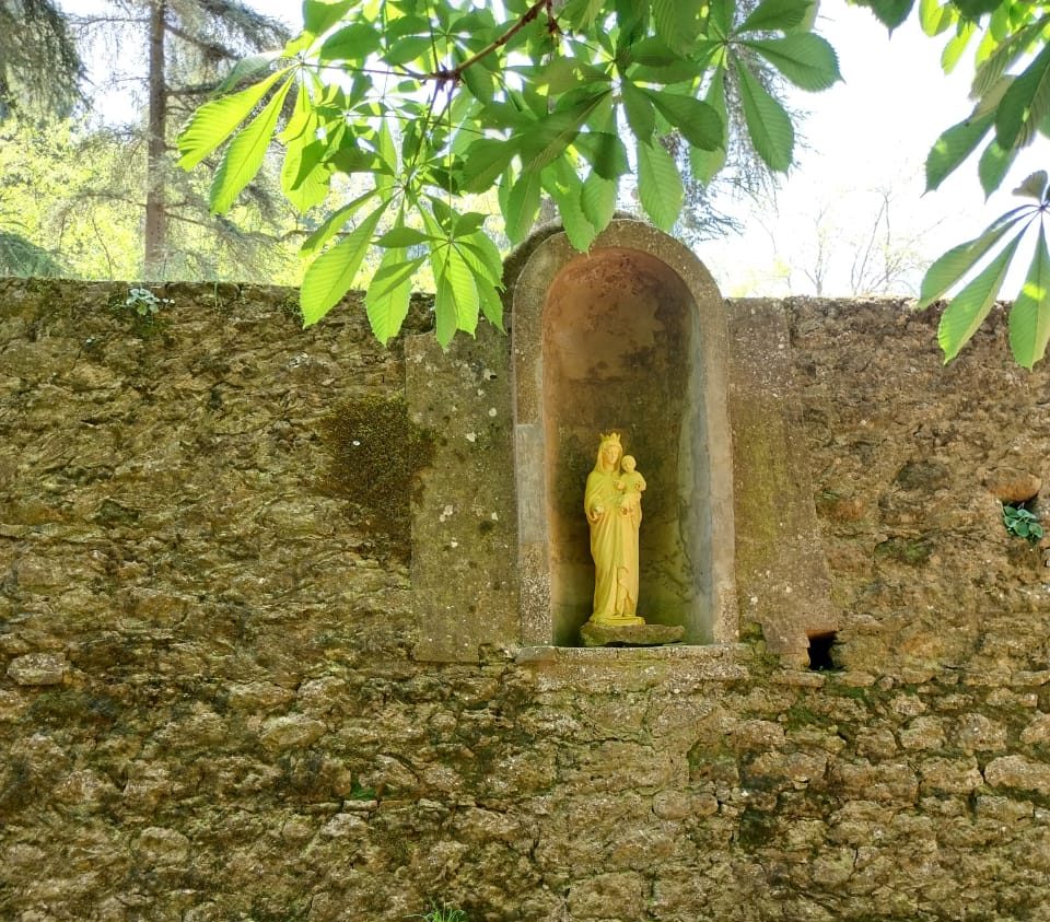 بين الجرس والصمت: تيبحيرين… حين يكتب الدم سيرة المكان