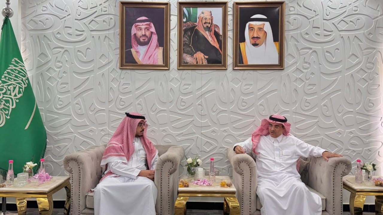 مدير عام تعليم الطائف يلتقي بالمشرف العام على المراجعة الداخلية بوزارة التعليم 