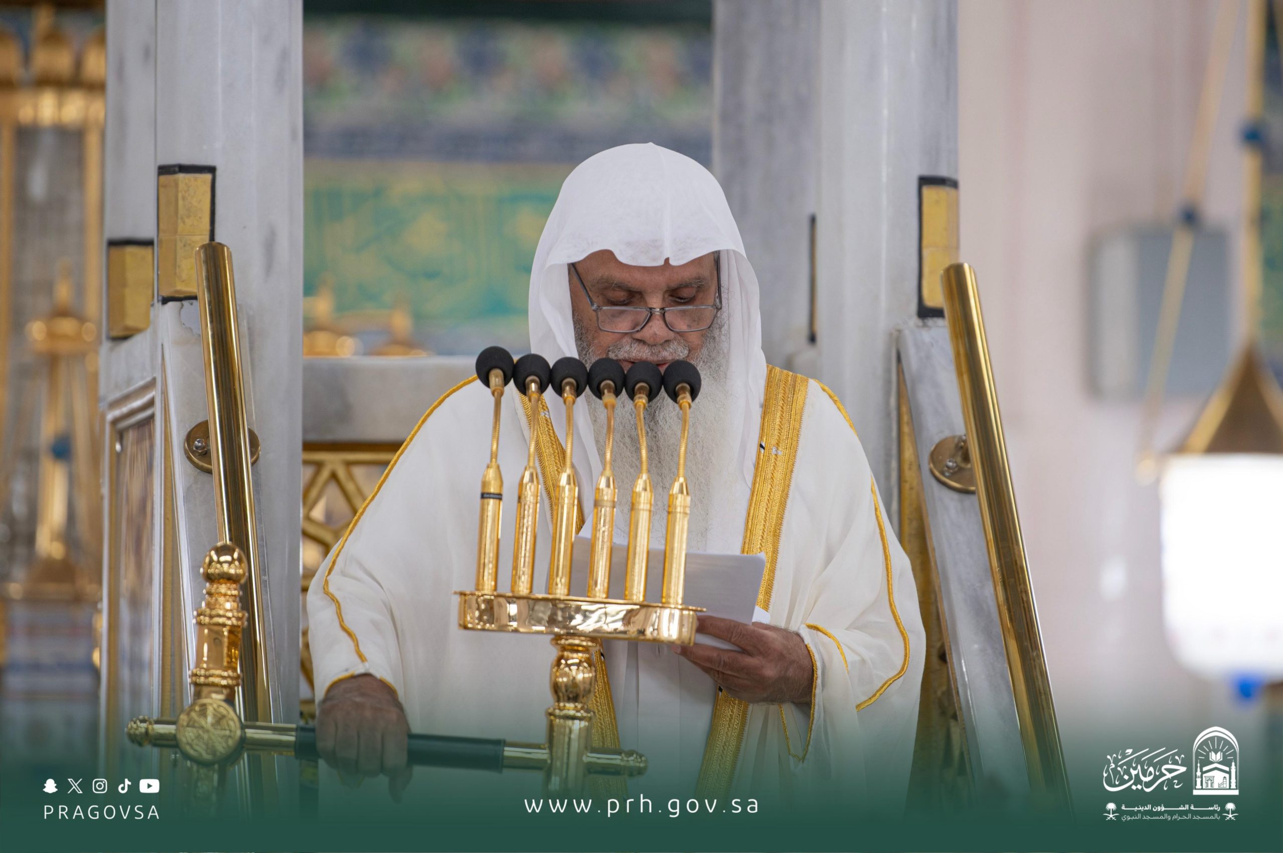 الحذيفي يؤم المصلين لصلاة الجمعة من المسجد النبوي الشريف 