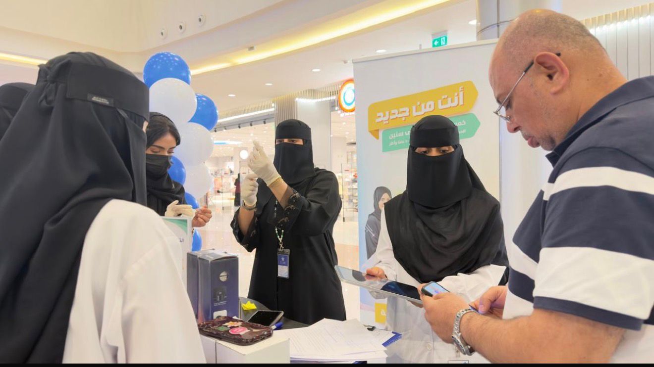 مدير مستشفى الثغر العام يدشّن فعاليات مايو التوعوية لعام 2026