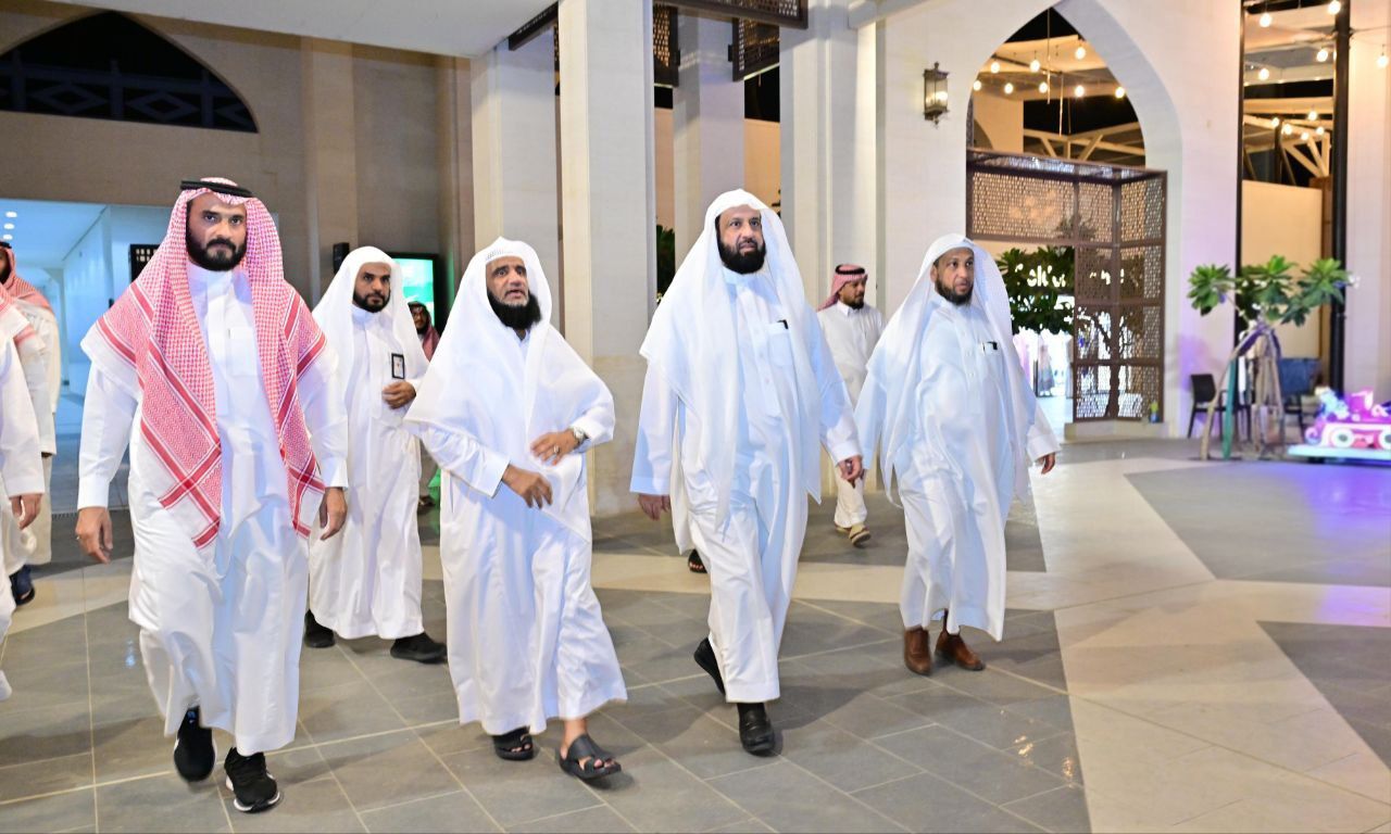 الرئيس العام لهيئة الأمر بالمعروف والنهي عن المنكر يفتتح المعرض الرقمي للرئاسة العامة في حي حراء الثقافي