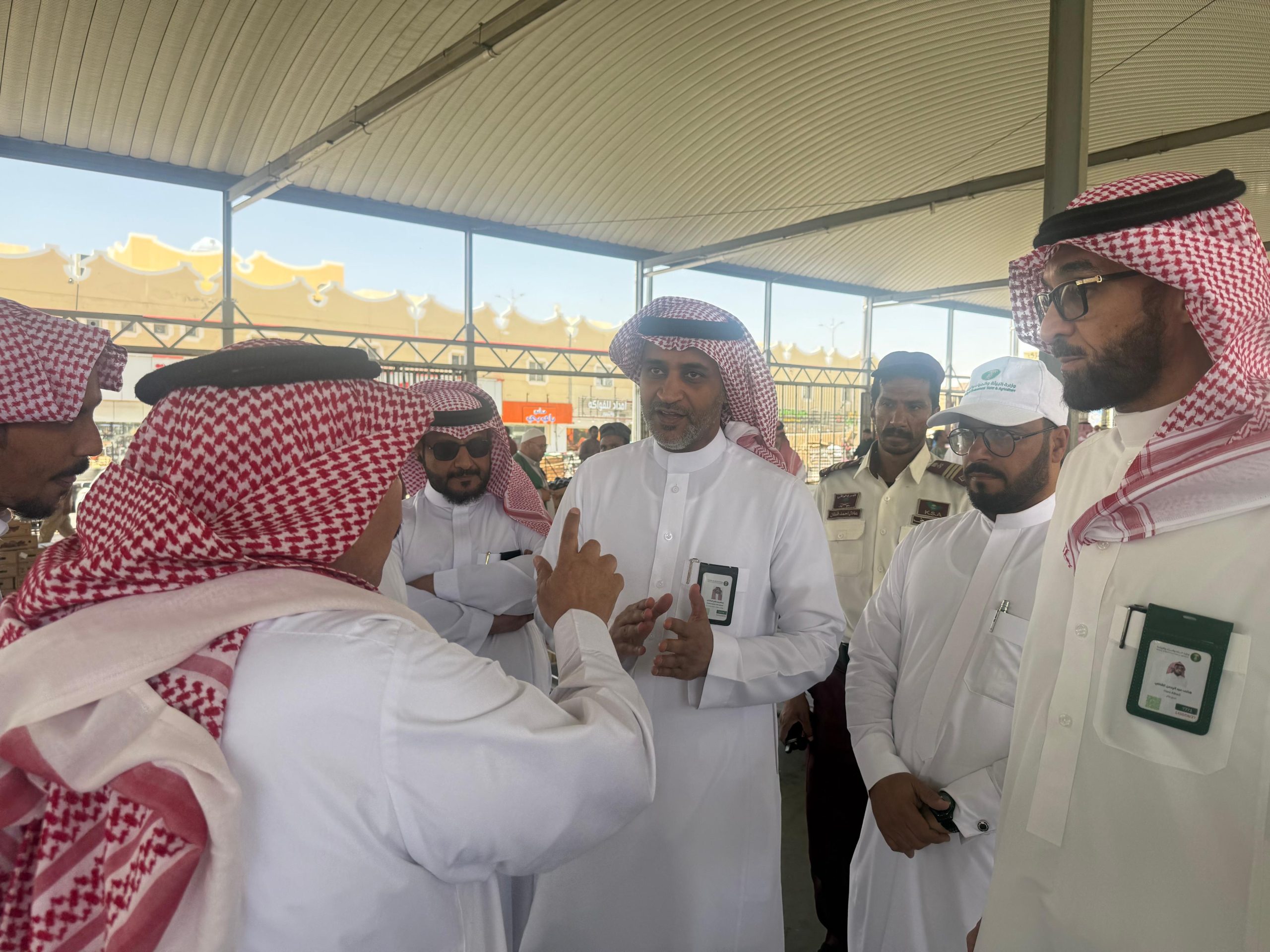‏مدير “بيئة الطائف” يقف ميدانياً على الأسواق والمسالخ لتعزيز وفرة المنتجات وحماية الصحة العامة خلال موسم الحج