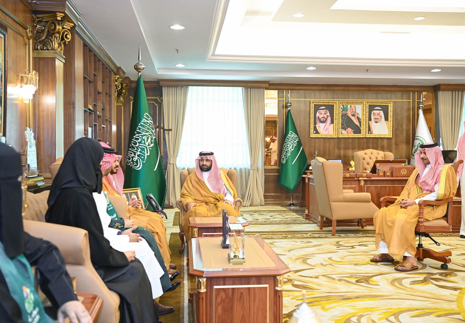 أمير منطقة جازان يستقبل الطالبة لانا أبوطالب بعد تحقيقها إنجازًا عالميًا في معرض آيسف 2026
