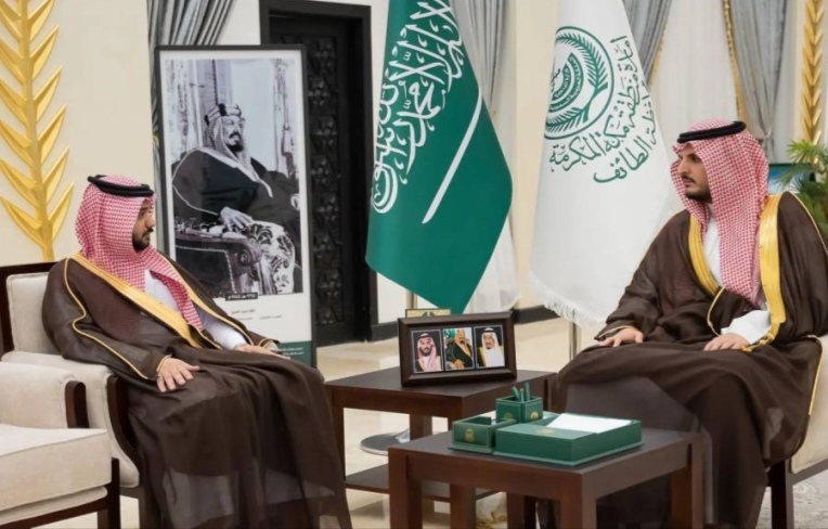 مُحافظ الطائف يطلع على استعدادات الجوامع للعيد