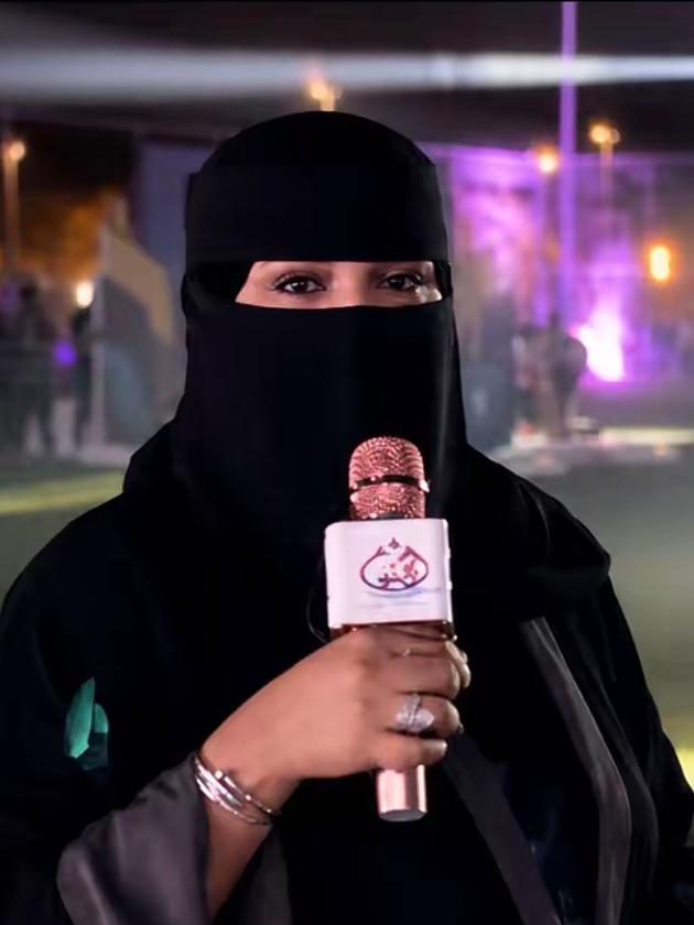 منال البدير تواكب الحراك السياحي في العُلا بتغطيات إعلامية وإسهامات في الإرشاد السياحي للزوار