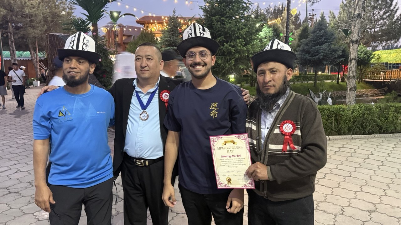 فريق همم للمغامرات في يومه الرابع يصل إلى بحيرة ايسك..