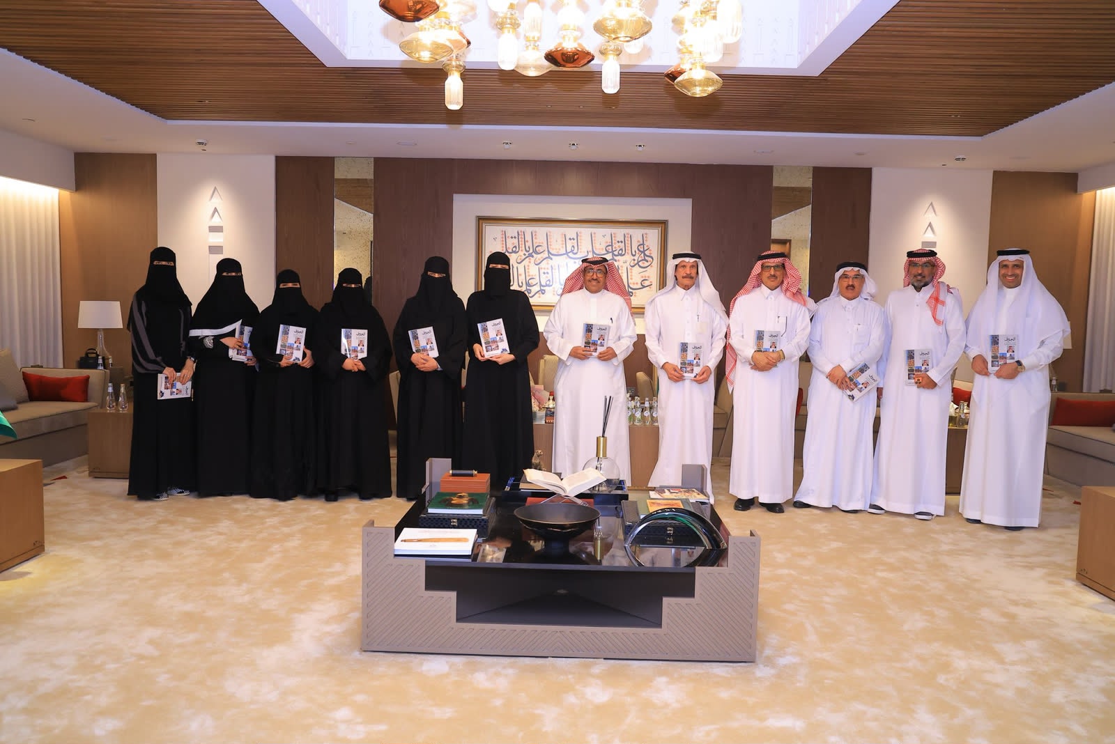 ملاك الخالدي توقّع كتاب «الجوف.. عذوبة النخيل وصناعة المستحيل» وتشيد بدعم تركي آل الشيخ