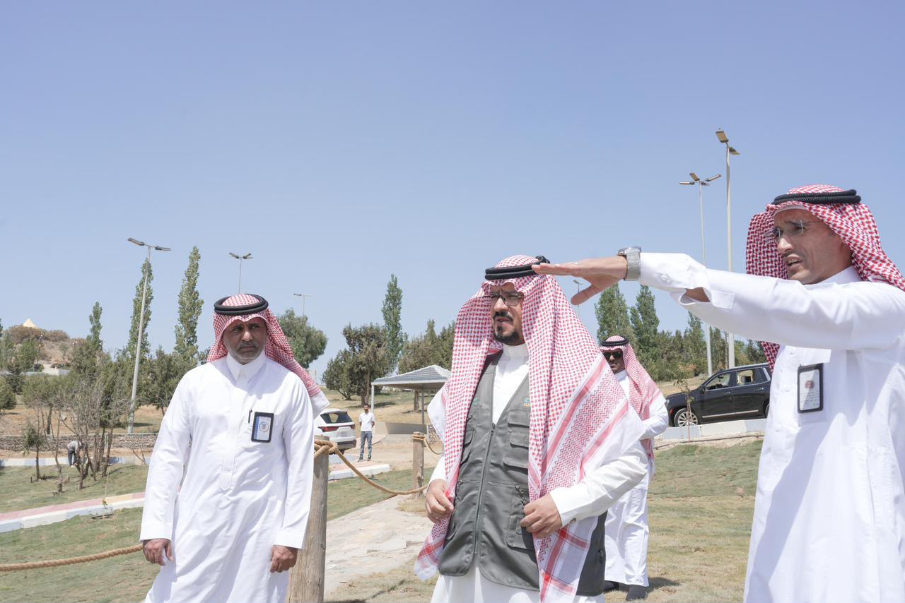 أمين الباحة يتفقد منتزه الأمير متعب ببني كبير استعدادا لصيف 2026