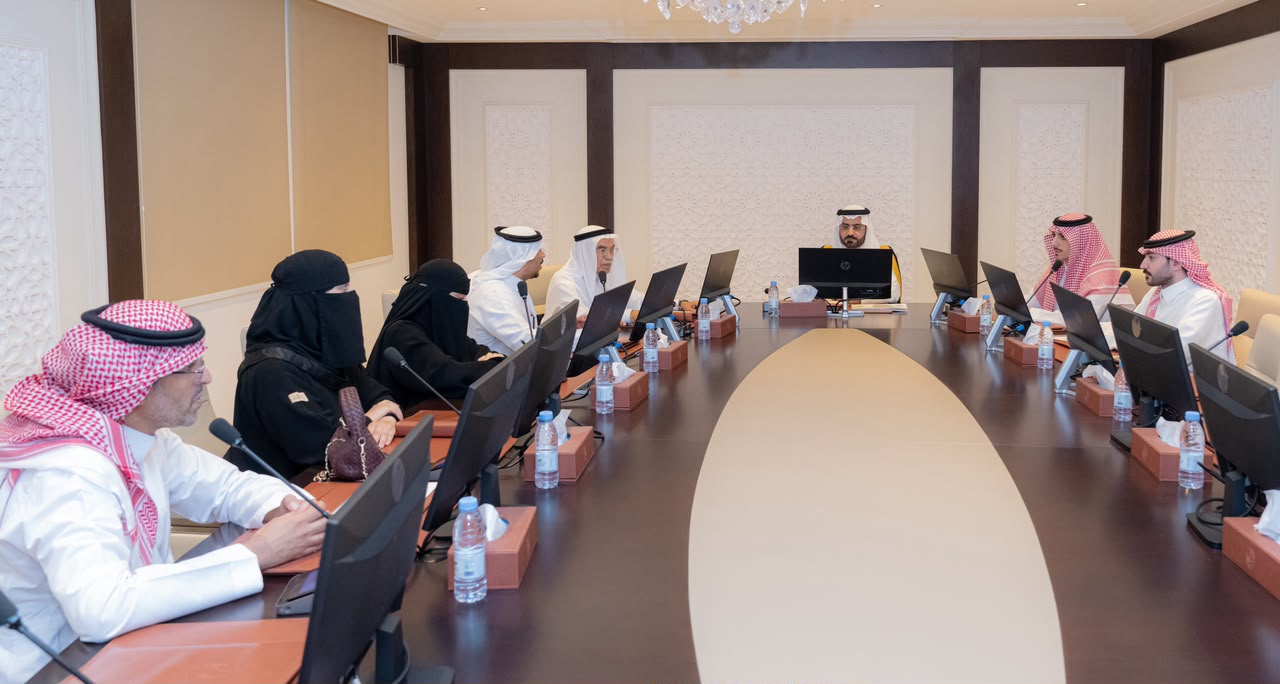 وكيل محافظة الأحساء يطّلع على مبادرات البيئة الخضراء ويثمّن دعم سمو محافظ الأحساء للقطاع غير الربحي