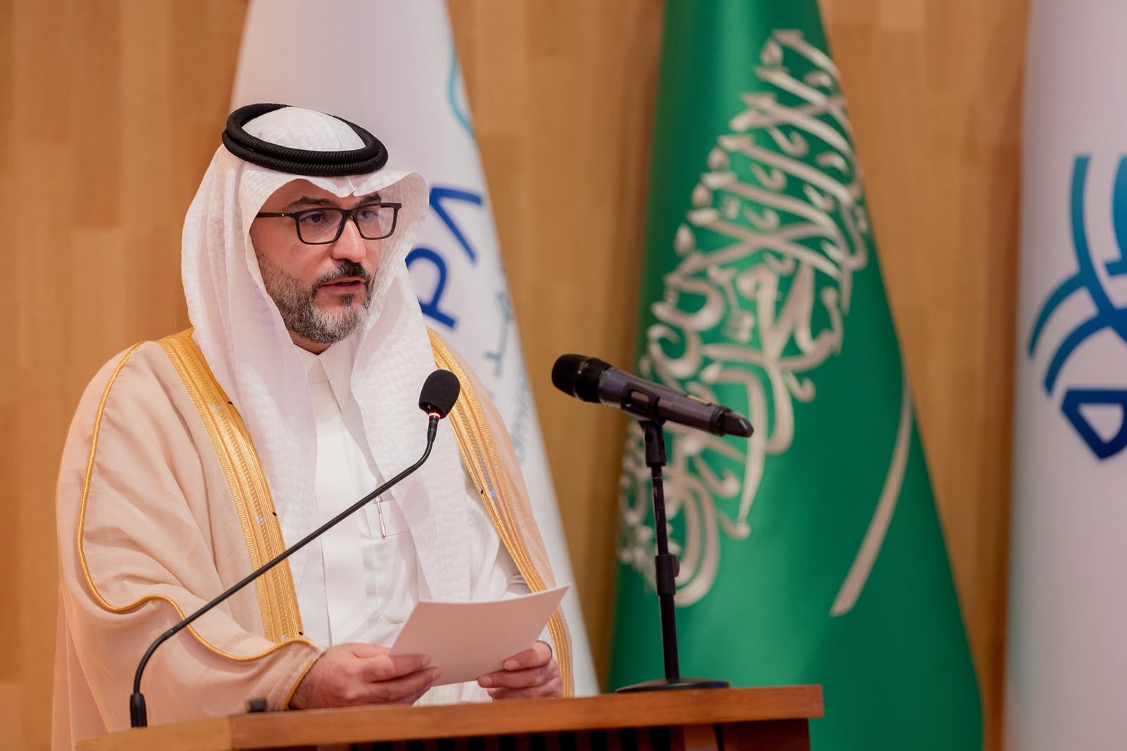 معهد الإدارة العامة يحتفي بتخريج الدفعة الخامسة من برنامج الدبلوم العالي للعلوم القانونية