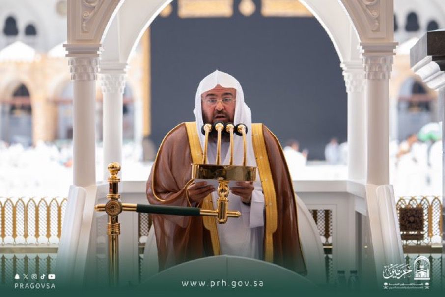 السديس يؤم المصلين لصلاة الجمعة بالمسجد الحرام 