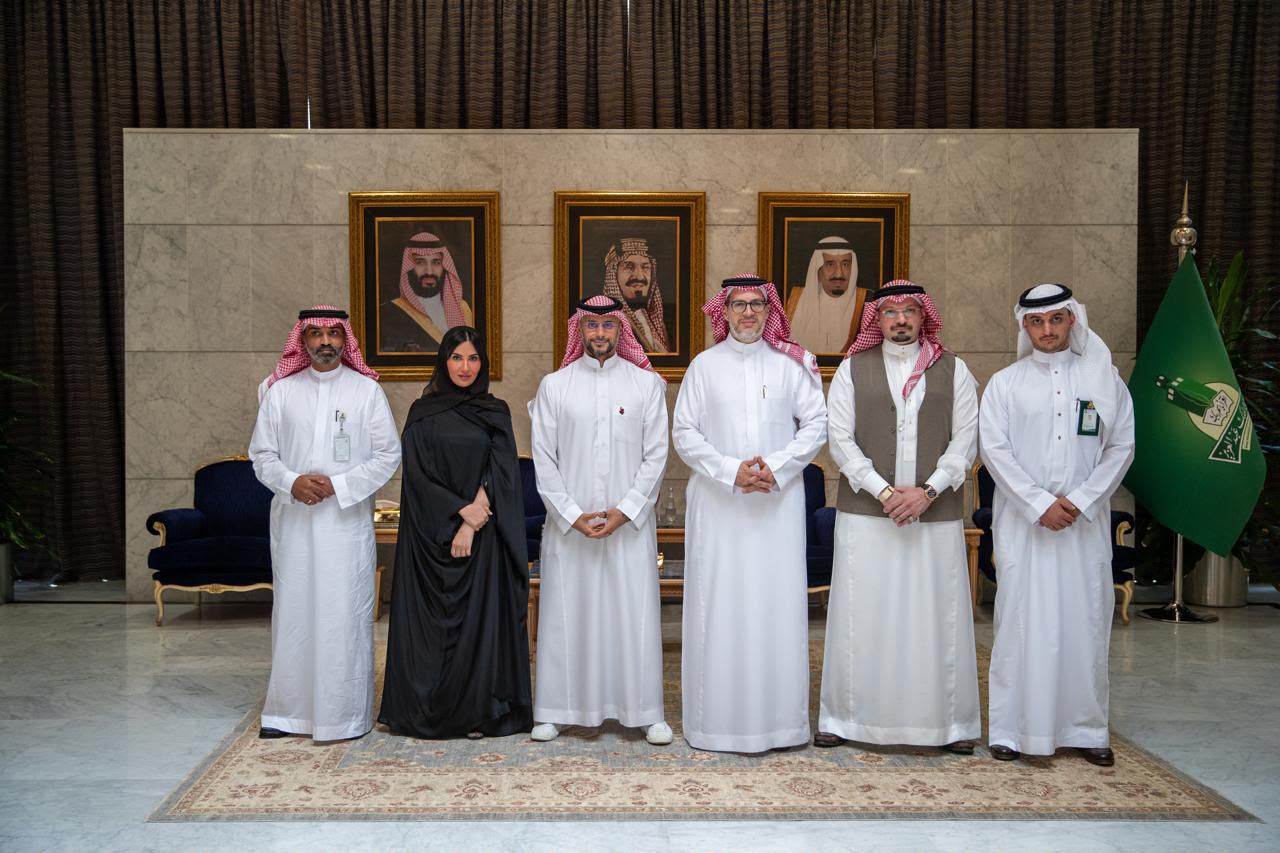 الاتحاد السعودي للرياضة للجميع يوقّع مذكرة تفاهم مع جامعة الملك عبدالعزيز لتعزيز النشاط البدني داخل البيئة الجامعية