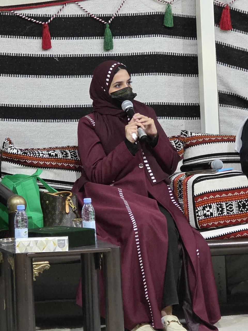 أجرت صحيفة صدى نيوز حوارًا صحفيًا مع الإكاديمية والأديبة الدكتورة أديم بنت ناصر الأنصاري عن كتاب سندسباد