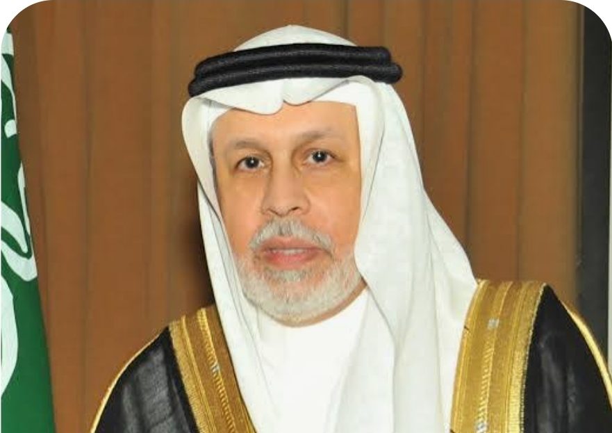 فواز باشراحيل .. الكاتب ، والقانوني ، والتاجر الذي دمج العمل المجتمعي بالعمل الخيري