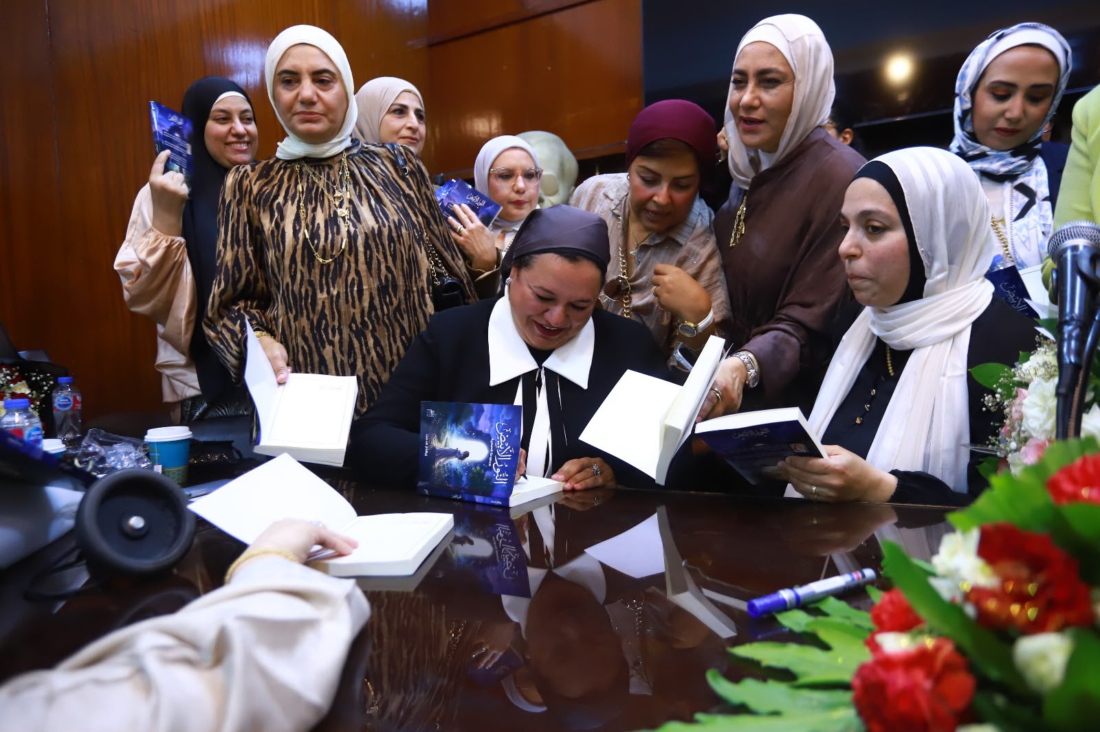 وسط حضور نخبوي مميز.. إتحاد كتاب مصر يشهد توقيع “النور الأبيض” للكاتبة ريهام مدحت