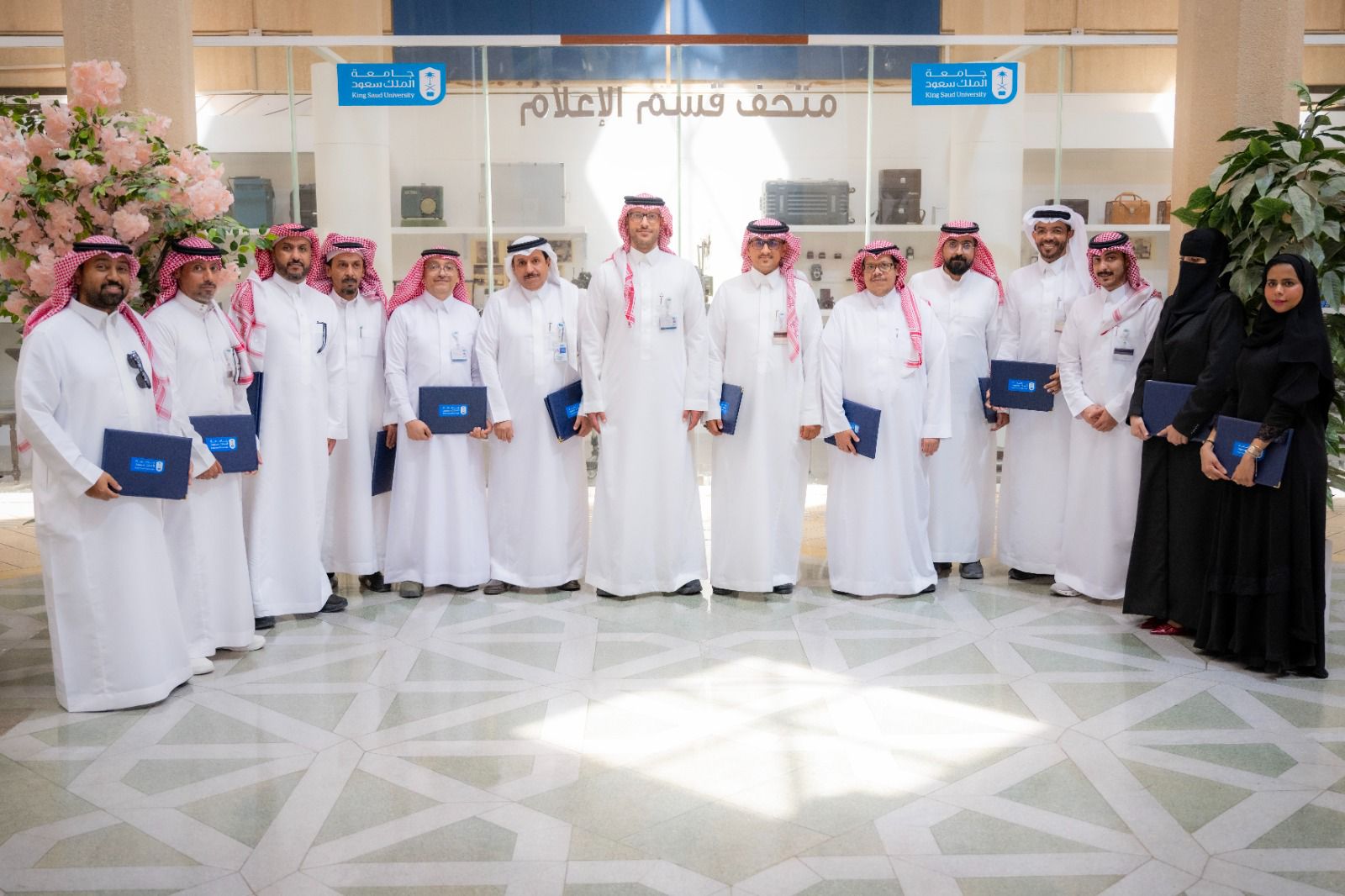 قسم الإعلام بجامعة الملك سعود يكرّم المشاركين والداعمين لمشاركته المتميزة في المنتدى السعودي للإعلام ومعرض “فومكس 2026”