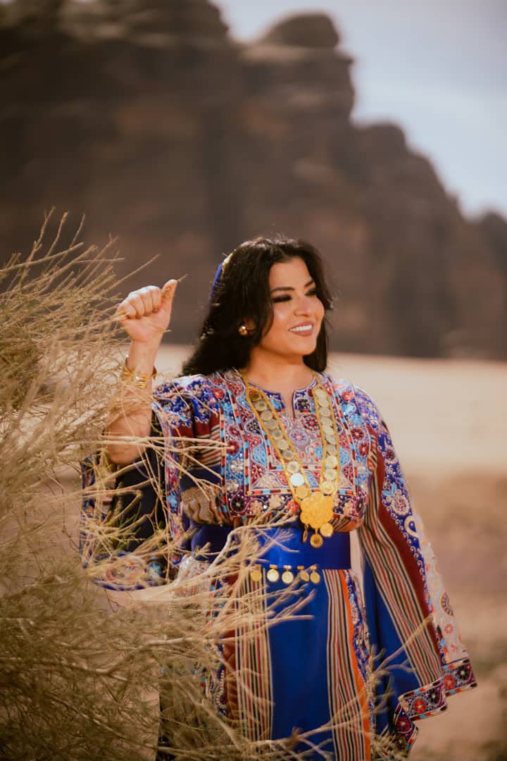 الفنانة ميادة الحناوي تهنئ الفنانة نادية المنفوخ على أغنيتها الجديدة سلطان قلبي