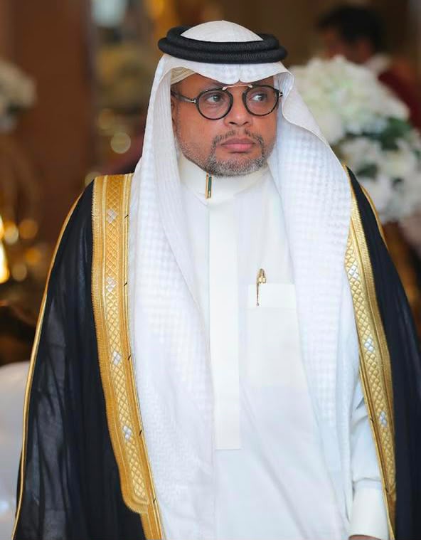 الدكتور عصام الثقفي يحتفي برموز الفن والرياضة والأدب