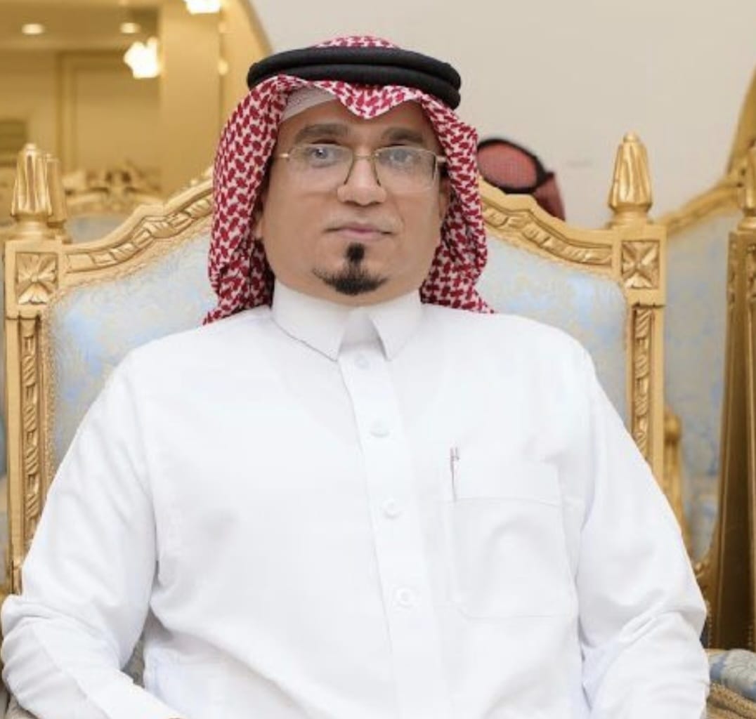 حين يلتقي مجهر “الأحياء” بـ قيثارة “الشعر”