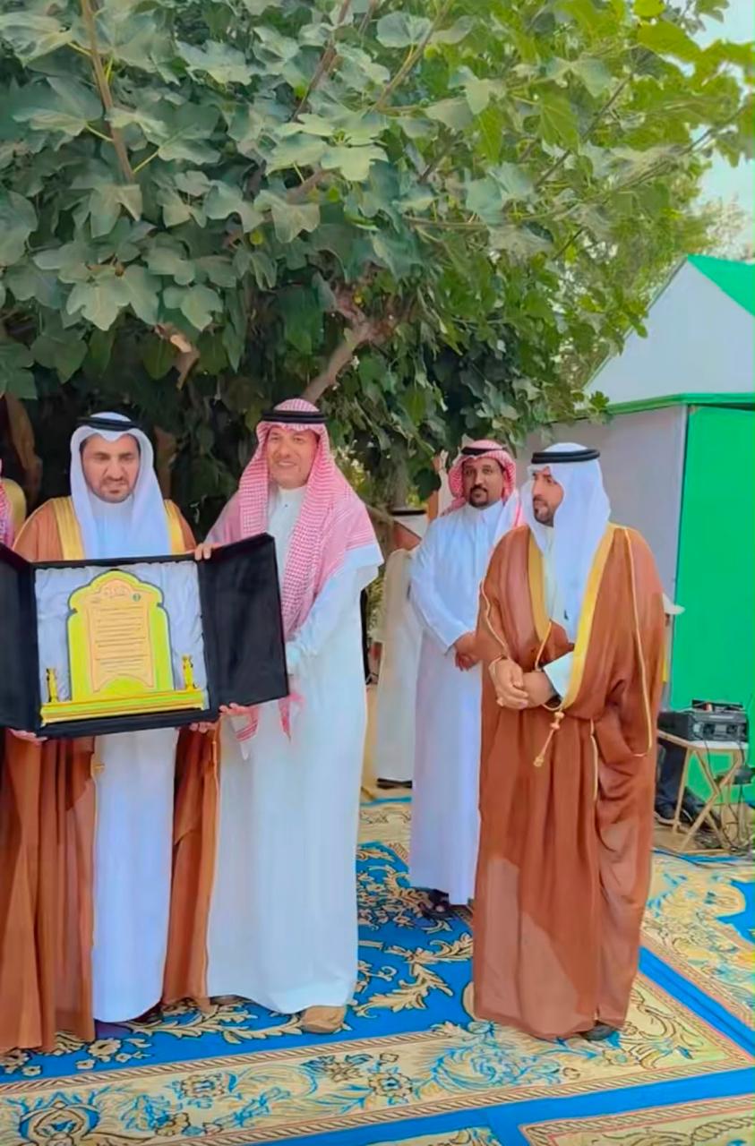 مكتب البيئة ببلجرشي يدشن فعالية “حلوة بموسمها” بمزرعة الجسر احتفاءً بالفواكه الموسمية
