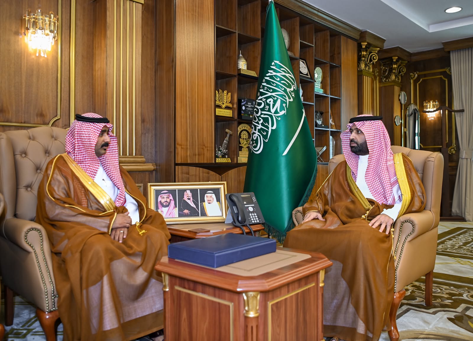 أمير جازان يستقبل مدير فرع صندوق تنمية الموارد البشرية “هدف” بالمنطقة