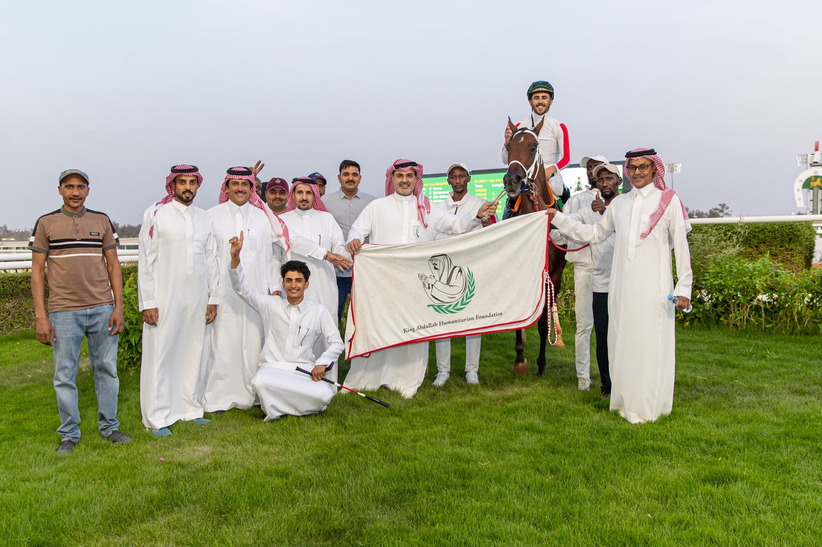 سباقات الخيل بالطائف حضور رسمي وبداية ساخنة جدًا 