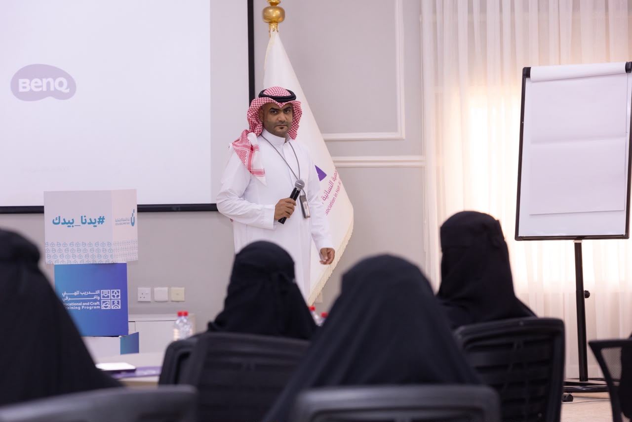 جمعية دُرة تؤهل مستفيداتها للعمل الحر عبر برنامج صناعة الصابون العضوي