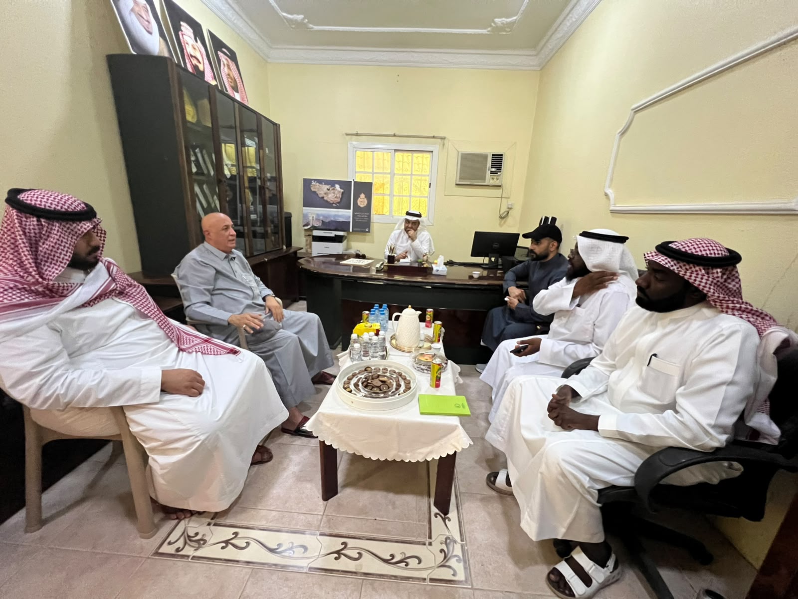 مركز حي الملك فهد بمكة المكرمة يستقبل وفد الإدارة الرئيسية لجمعية مراكز الأحياء