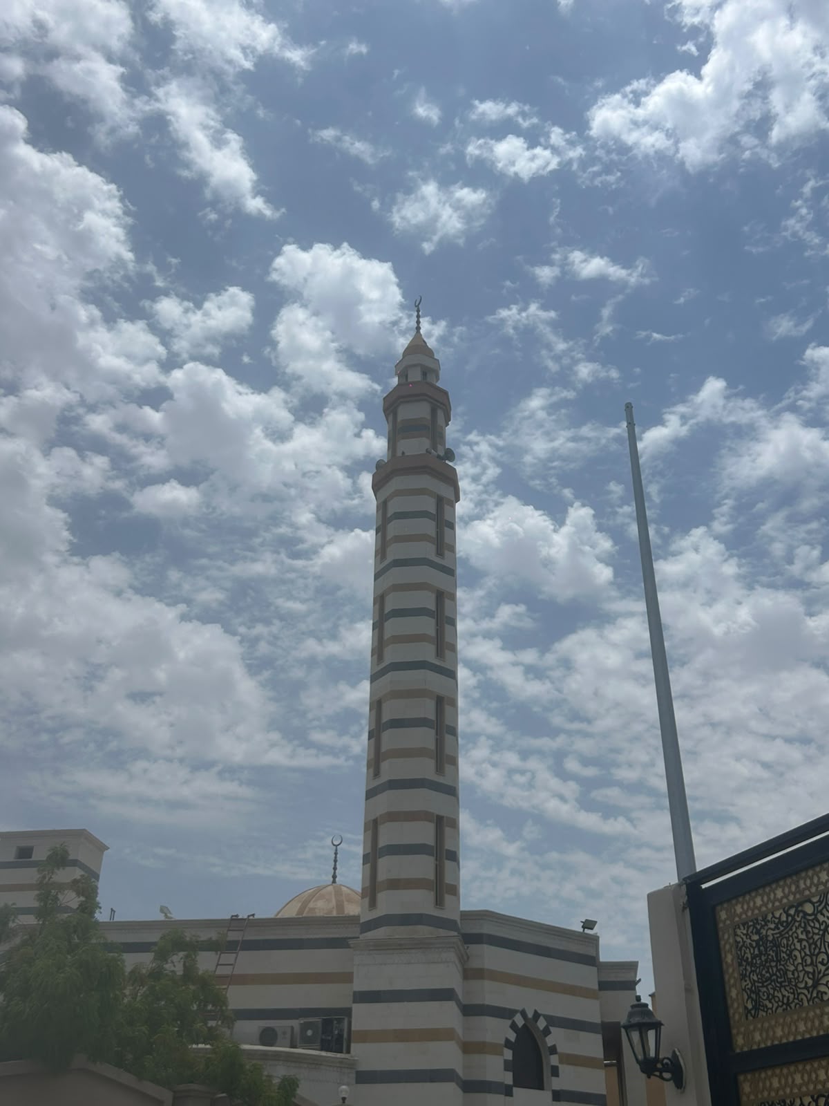 فضل الدعاء وآدابه محور خطبة الجمعة بمسجد الشاكرين في مكة المكرمة
