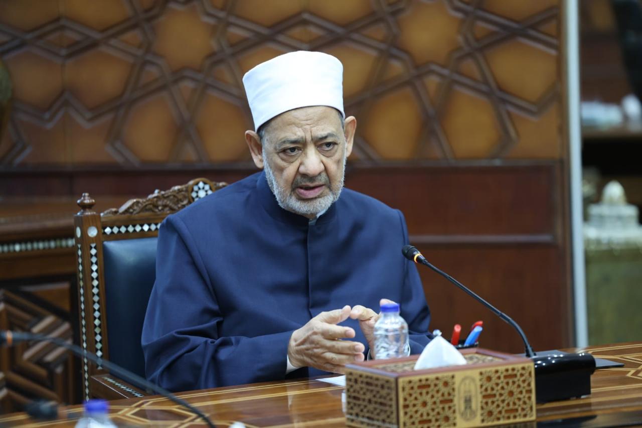 الأزهر يعزي الجزائر في ضحايا حرائق الغابات ويدعو لرفع البلاء عن شعبها الشقيق