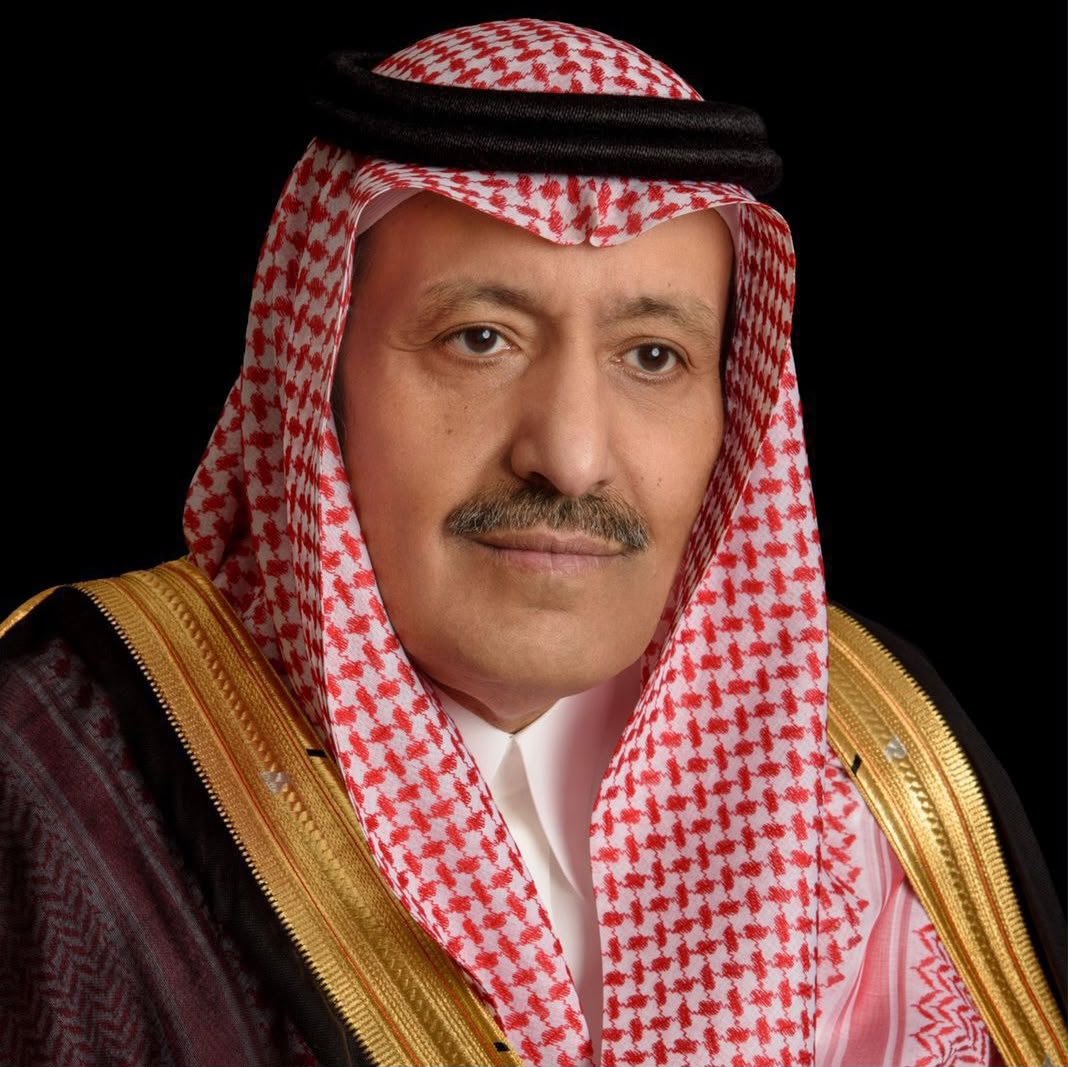 وكيل إمارة منطقة الباحة  ينقل تهاني سمو أمير المنطقة وسمو نائبه للشيخ عبدالرحمن آل عدنان 