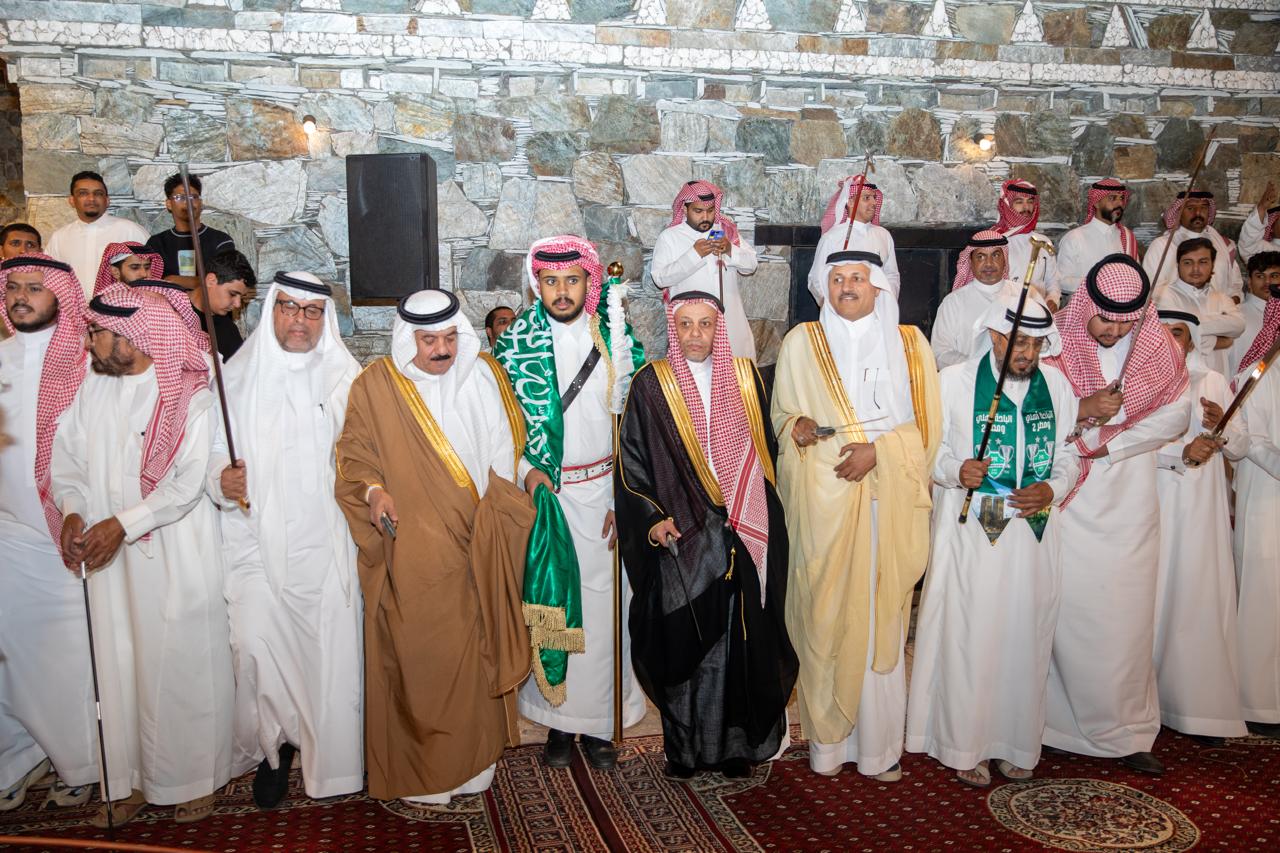 مهرجان الأطاولة التراثي يجمع الشاعر عبدالواحد بجمهوره