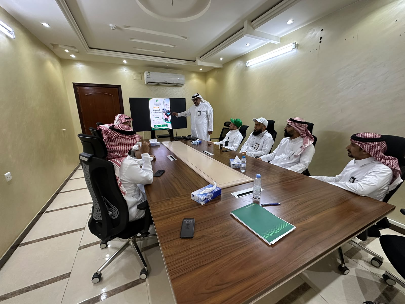 مكتب وزارة البيئة والمياه والزراعة بالعاصمة المقدسة ينفذ ورشة عمل «كيفية التصوير الميداني»