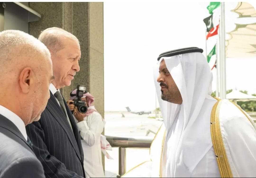 رئيس جمهورية تركيا يصل إلى جدة
