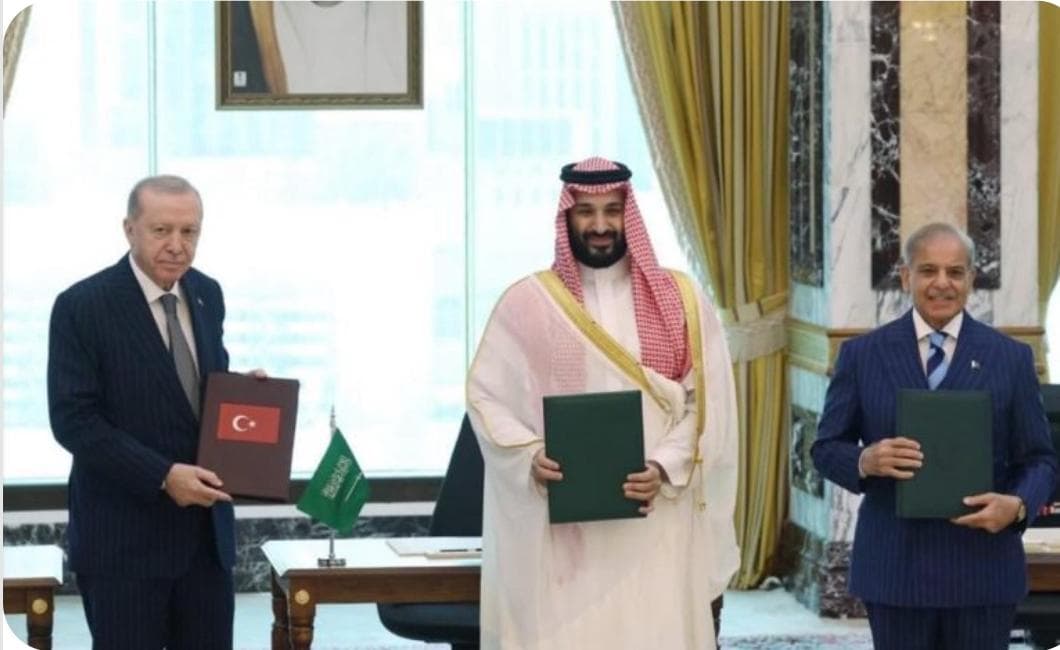 المملكة وتركيا وباكستان يوقعون “اتفاقية مكة للدفاع المشترك”