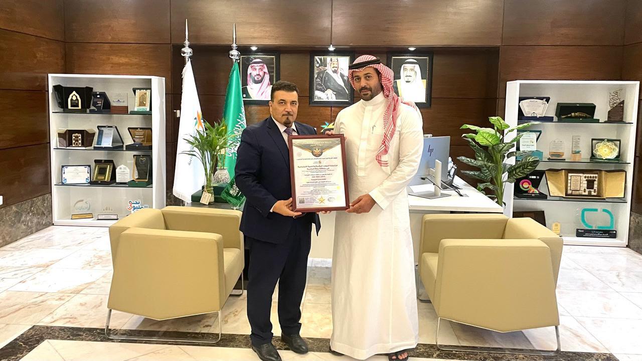 “فرع وزارة الموارد البشرية بمنطقة مكة المكرمةيحصل على شهادة ISO 9001:2015 “