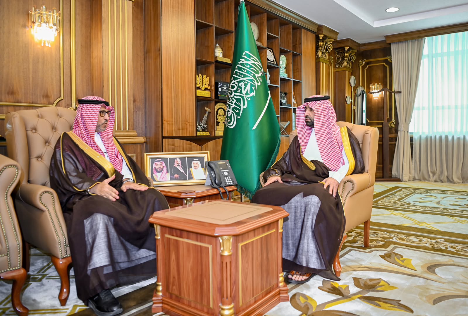 أمير جازان يشهد توقيع اتفاقيات لتعزيز خدمات القطاع الصحي وتوسيع نطاق برنامج المدن الصحية بالمنطقة