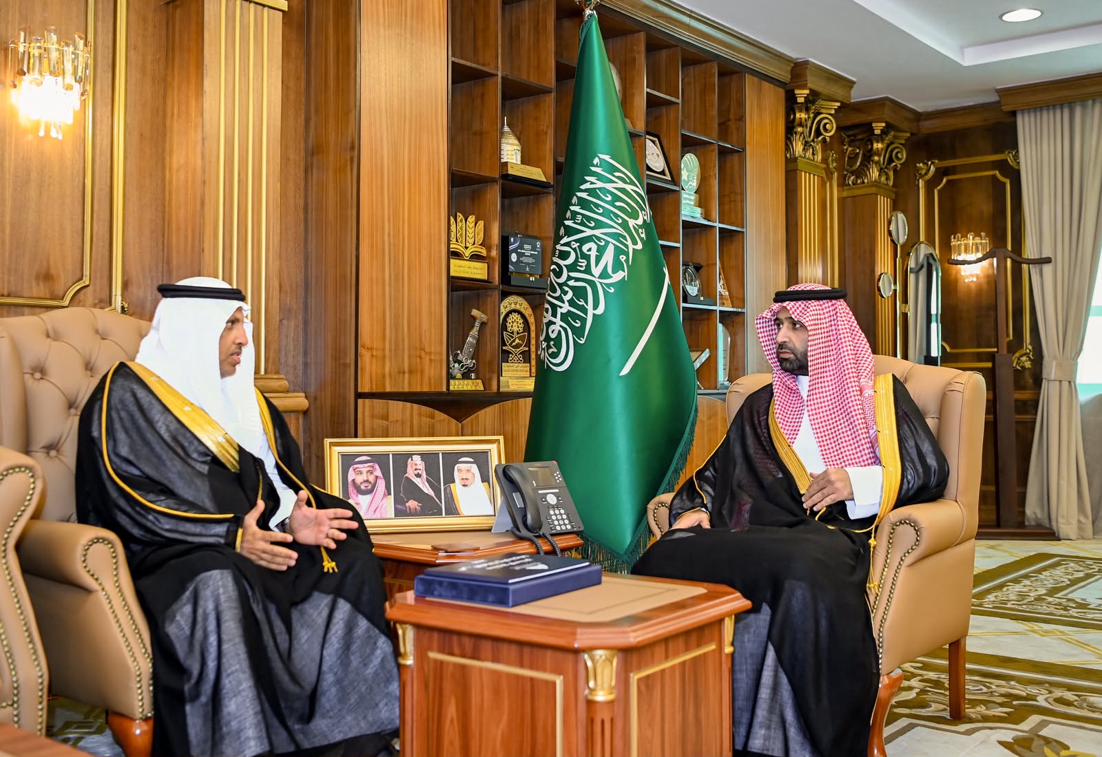 أمير جازان يطّلع على مشاريع الإسكان المنجزة والجارية والمستقبلية بالمنطقة