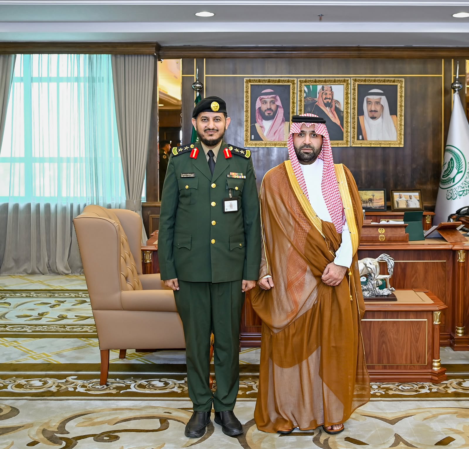 أمير جازان يقلّد عددًا من قيادات السجون بالمنطقة رتبهم الجديدة
