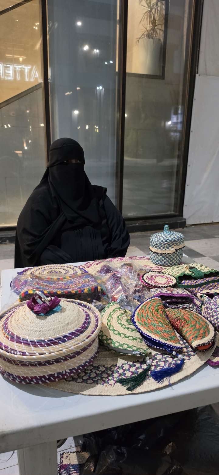 حِرفة وفن وثقافة… وسط أجواء جازان الماطرة