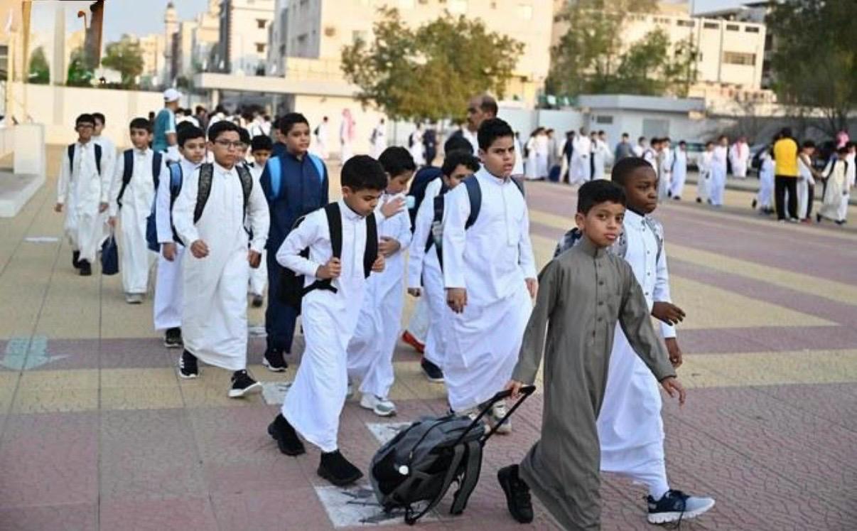 العودة للمدارس.. بدايةُ عامٍ جديد وصناعةُ مستقبلٍ واعد