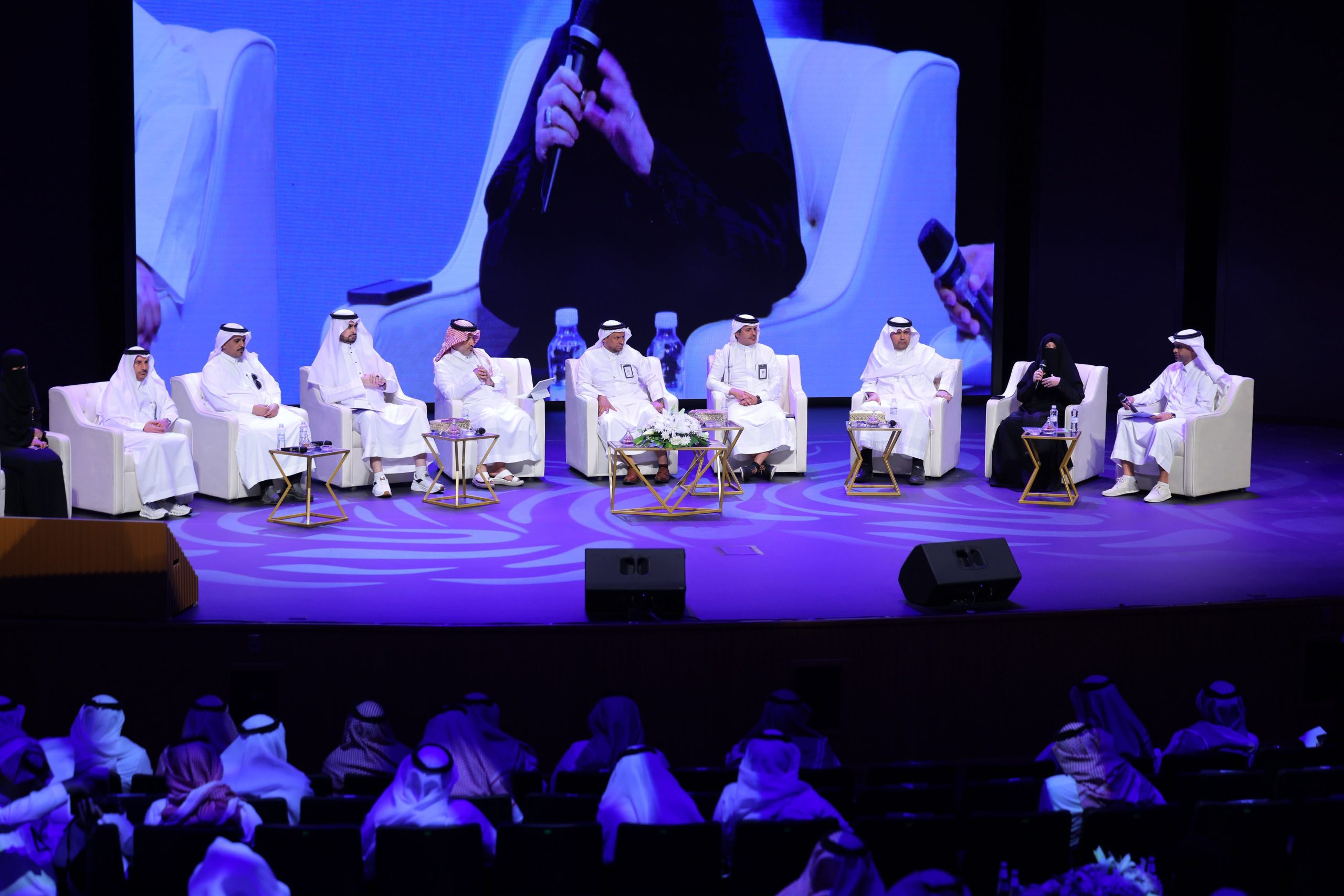 تعليم جدة يستعرض التوجهات الاستراتيجية للعام الدراسي الجديد