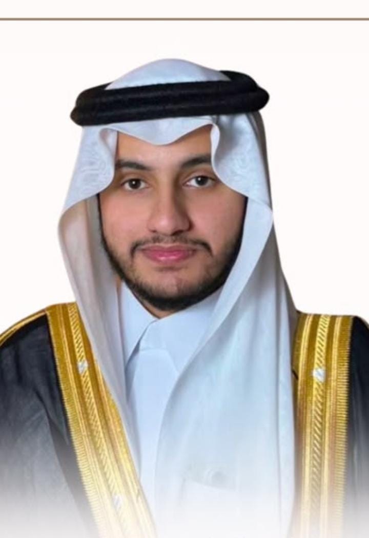 أسرة العُمَريُّ احتفت بزواج الشاب معاذ بخميس مشيط