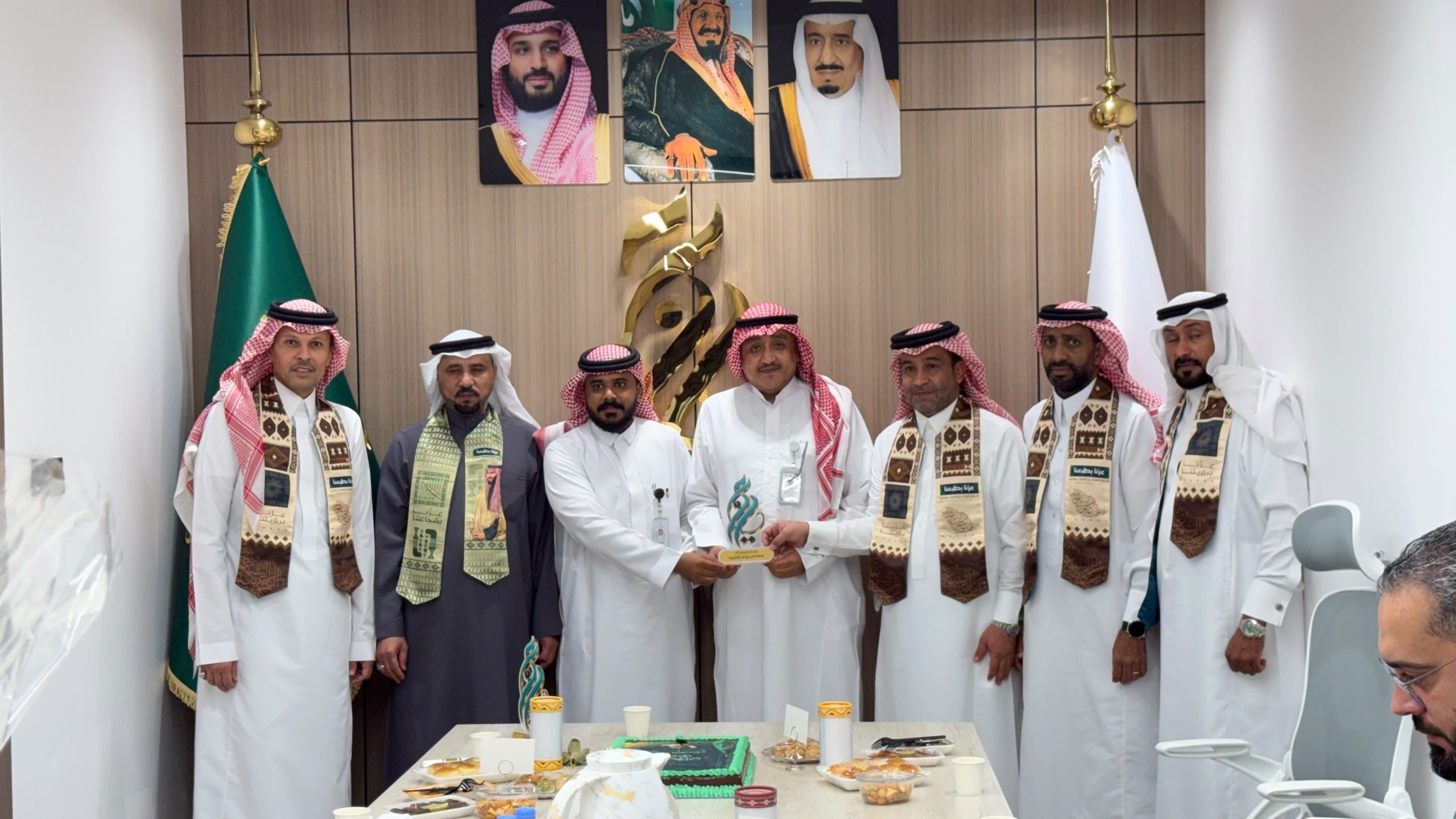 «عين لطب العيون» تحتفي بالوطن وتكرّم شركاء الأثر في جازان