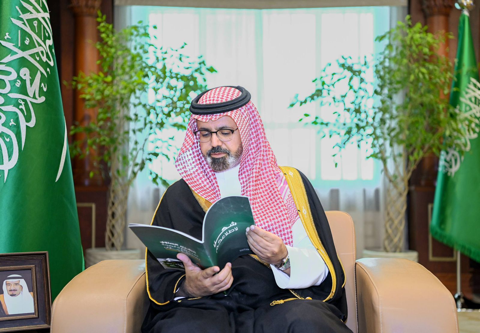 نائب أمير جازان يتسلّم التقرير السنوي لأعمال فرع وزارة الصحة بالمنطقة لعام 1447هـ