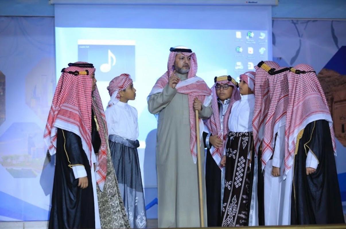 المدرسة والأسرة.. شراكة تصنع الإنسان