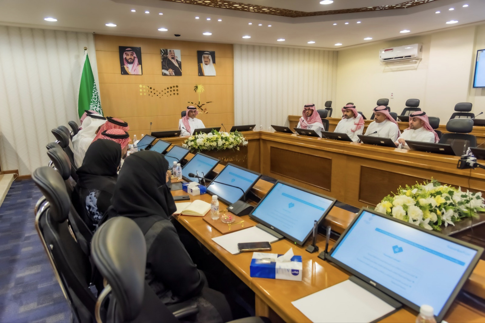مدير عام تعليم الطائف يلتقي فريق من مؤسسة تكافل الخيرية
