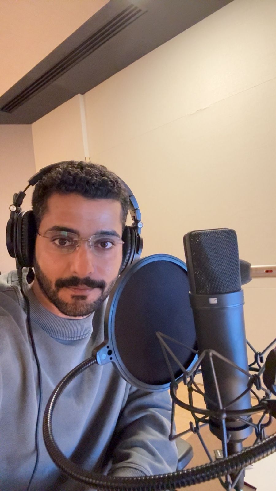 فهد بن محمد نقلت رسالتي الفنية من المسرح إلى السوشيال ميديا بنجاح 