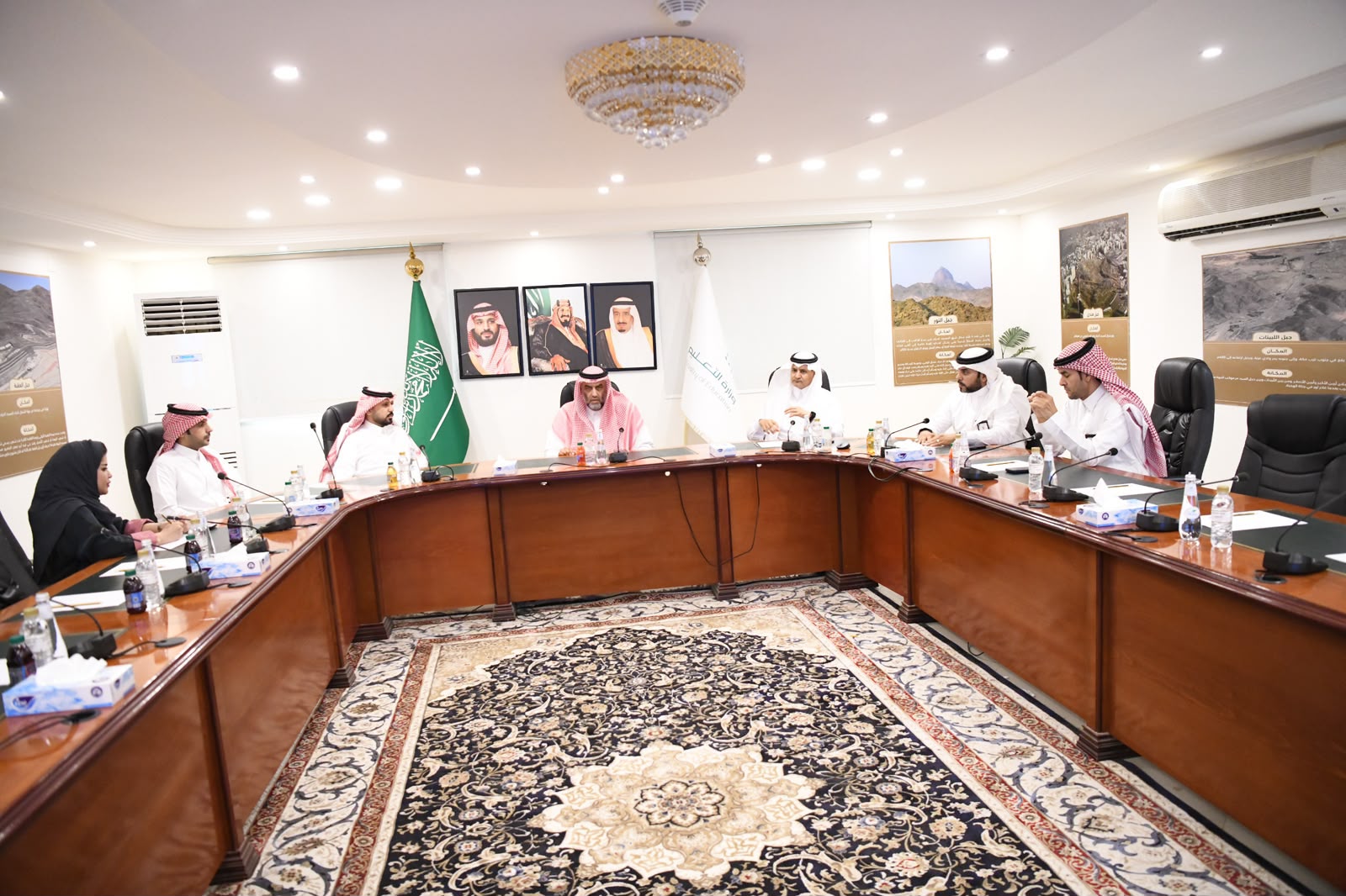 وكيل وزارة البلديات والإسكان يلتقي بمدير عام تعليم منطقة مكة لتعزيز استفادة منسوبيه من الحلول السكنية
